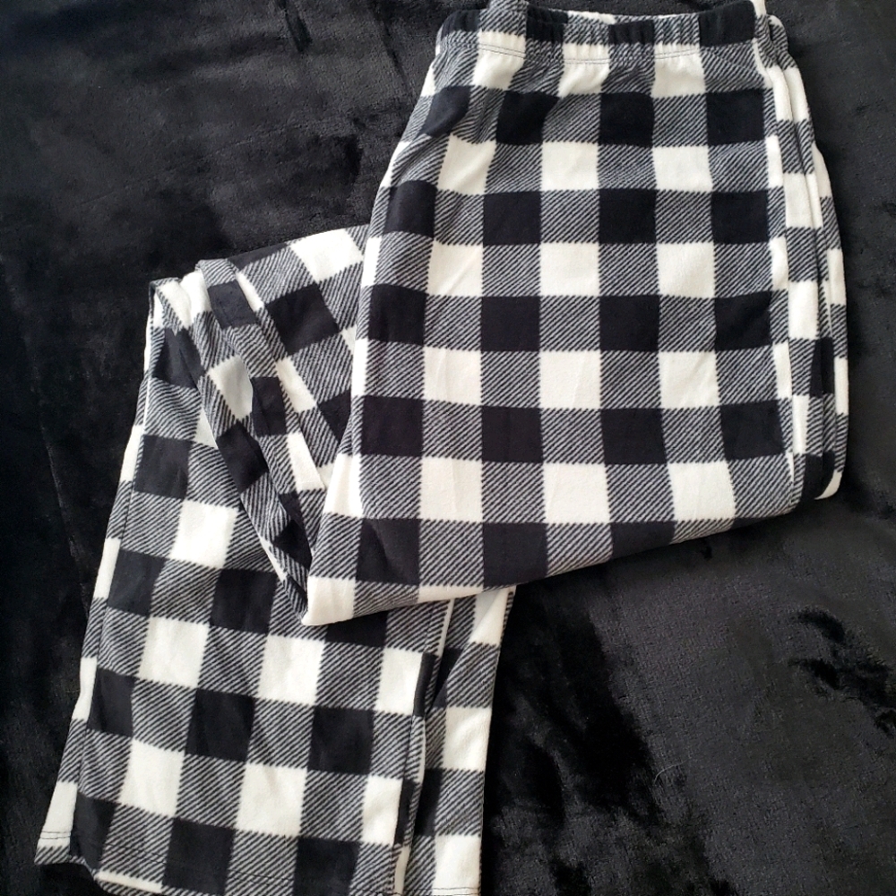 Black & White Plaid Sleepwear Pants